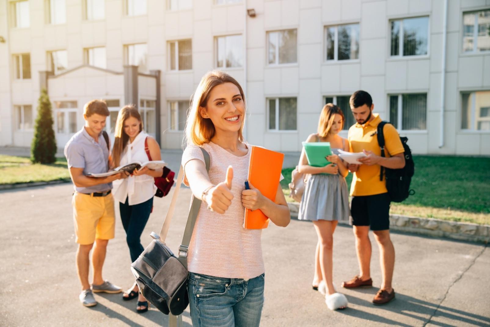 Анализ документов и стратегия